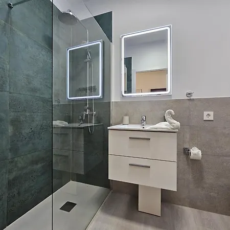 Fantastico Victoria Апартаменты *